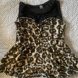 Leopard top